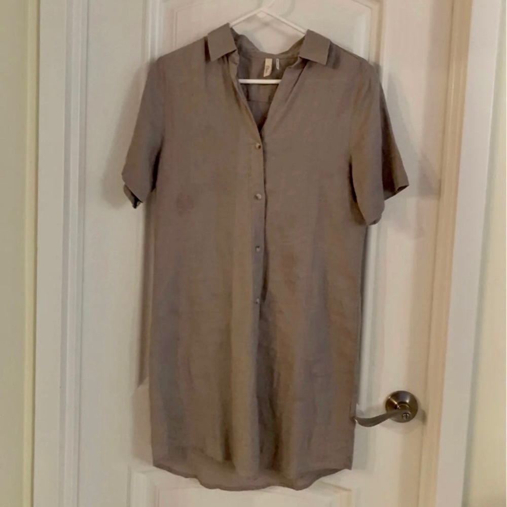 Elan Tan Short Sleeve Dress